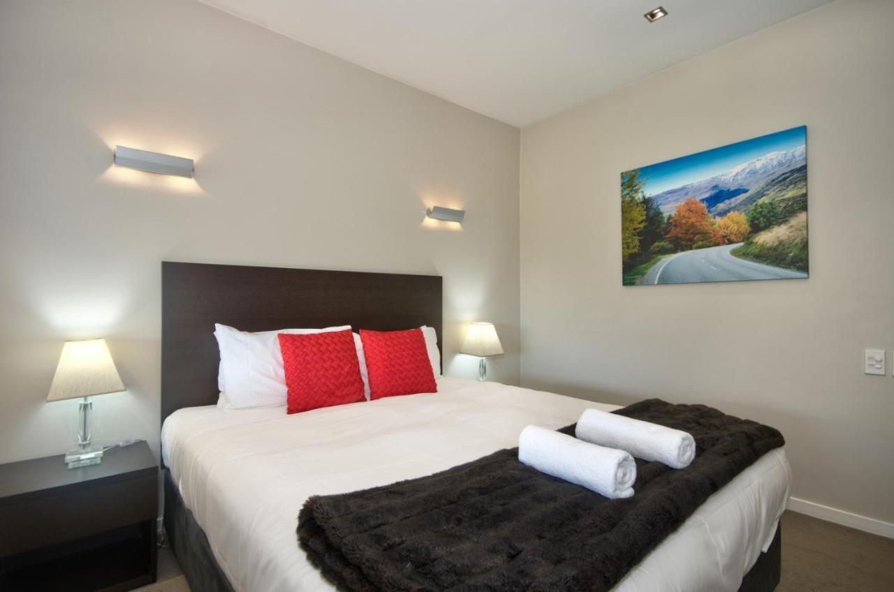 Pure Retreat Lake View Квинстаун Экстерьер фото