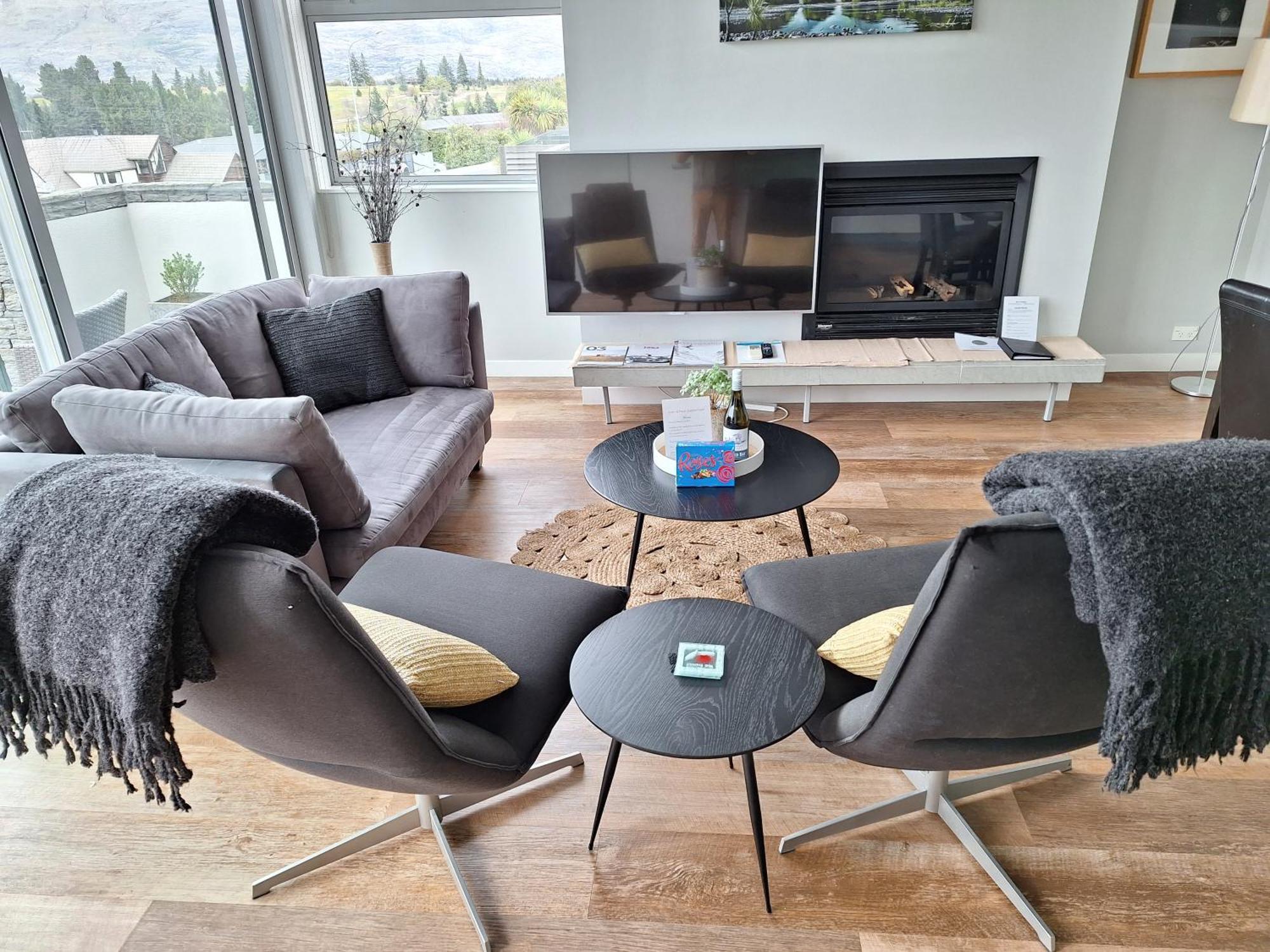 Pure Retreat Lake View Квинстаун Экстерьер фото